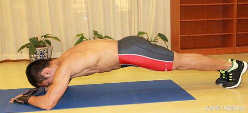 平板支撑40分钟抵过跑步2万步,30分钟的平板支撑等于多久的跑步