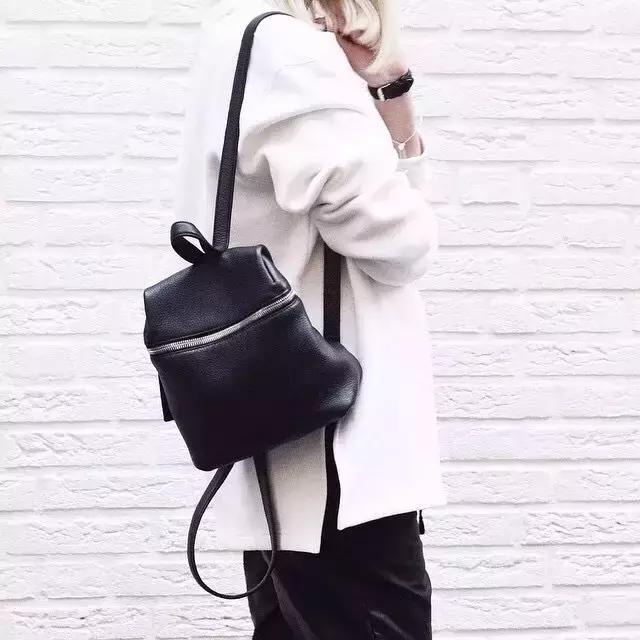 这款唐嫣同款的包包是什么牌子的,唐嫣杨幂同款包