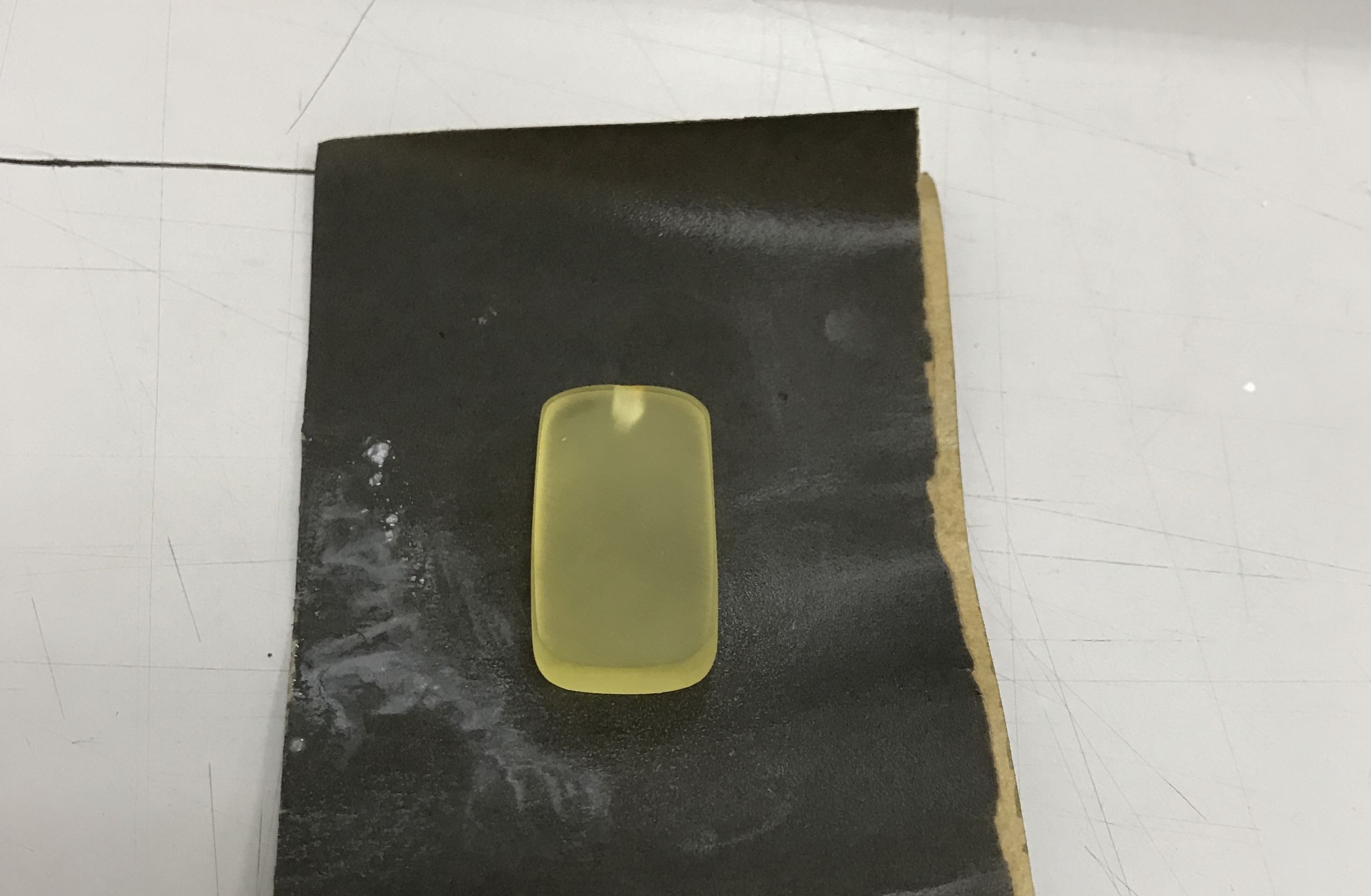 顽主-开一个小金珀做个无事牌小件分享一下抛光小窍门