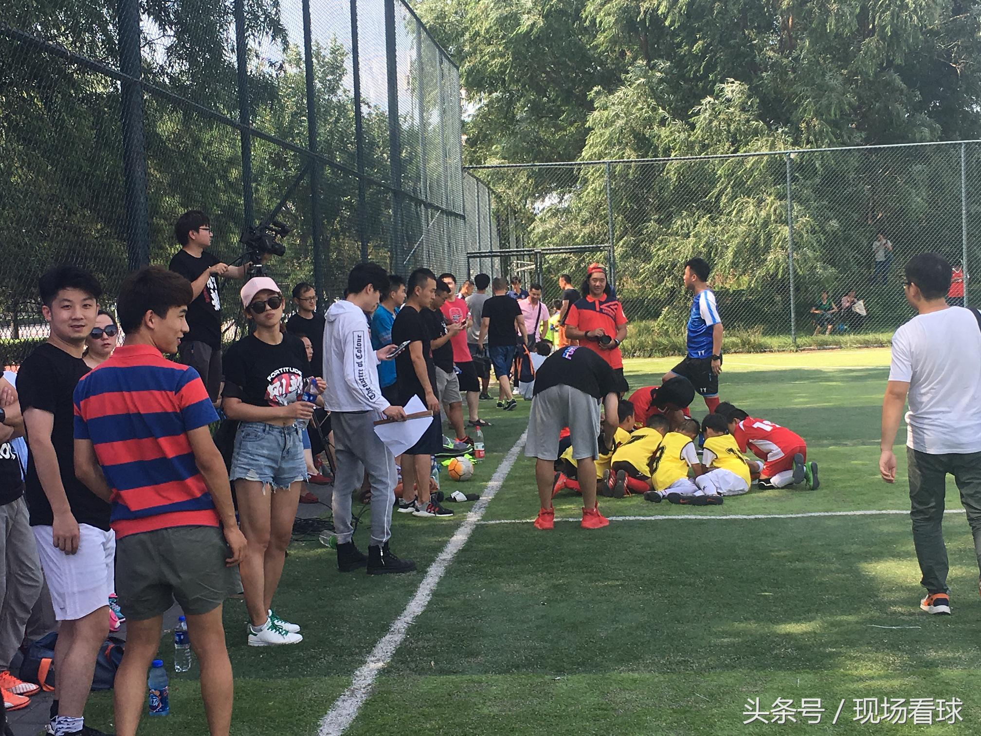 激情星期六：京鲁大战激烈精彩，足球小将厉害可爱！｜看球记