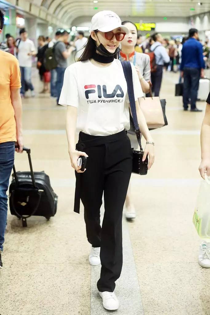 宋茜杨洋合作过吗,这些包装土到掉渣的国货