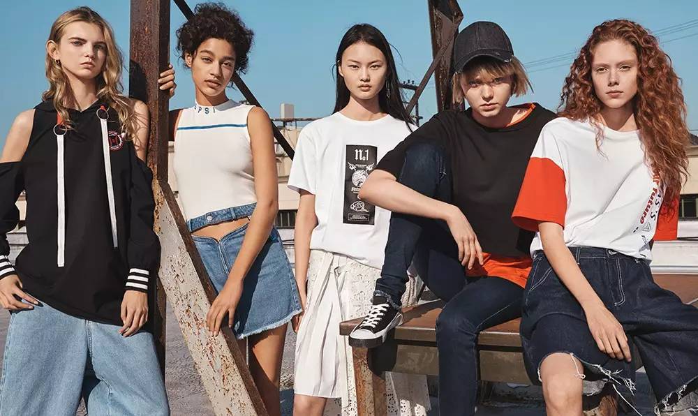 宋茜杨洋合作过吗,这些包装土到掉渣的国货