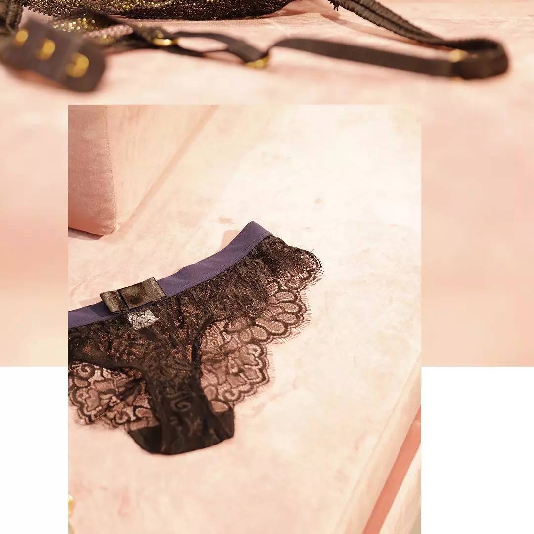 宋茜杨洋合作过吗,这些包装土到掉渣的国货