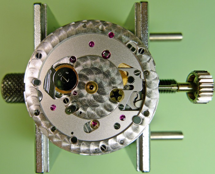 劳力士3135机芯详细数据,劳力士3135机芯对比eta2824机芯