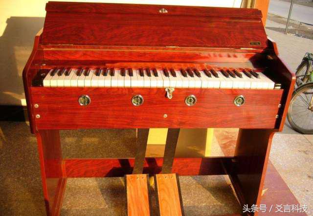 雅马哈为啥又有机车又有乐器,雅马哈是卖钢琴的还是摩托