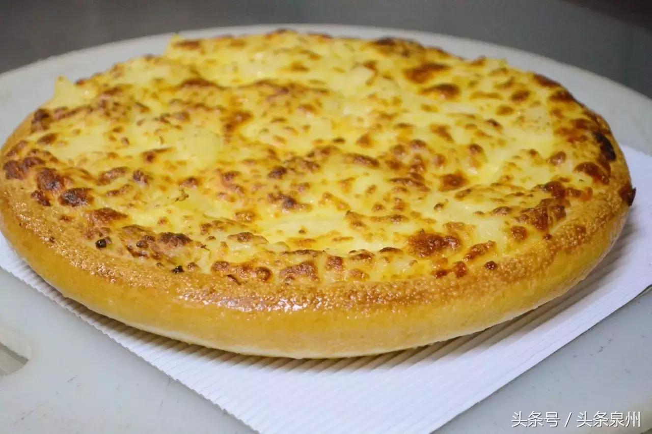 这家比萨届的扛把子，立誓要用榴莲比萨Plus席卷你的味蕾！