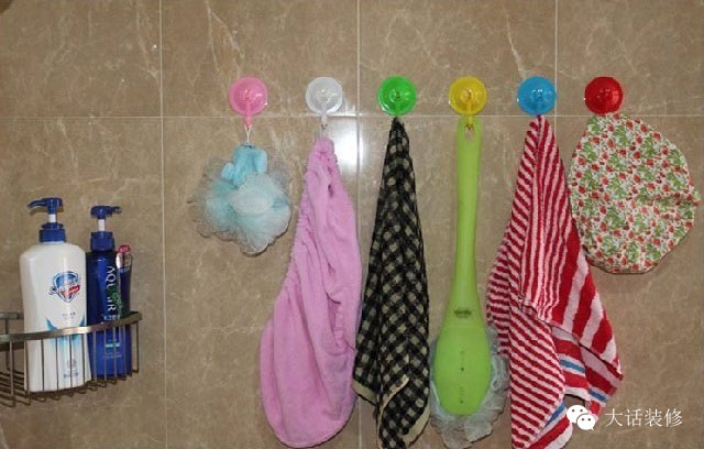 家里的吸盘挂钩总是掉？教你个方法挂10斤东西都没问题