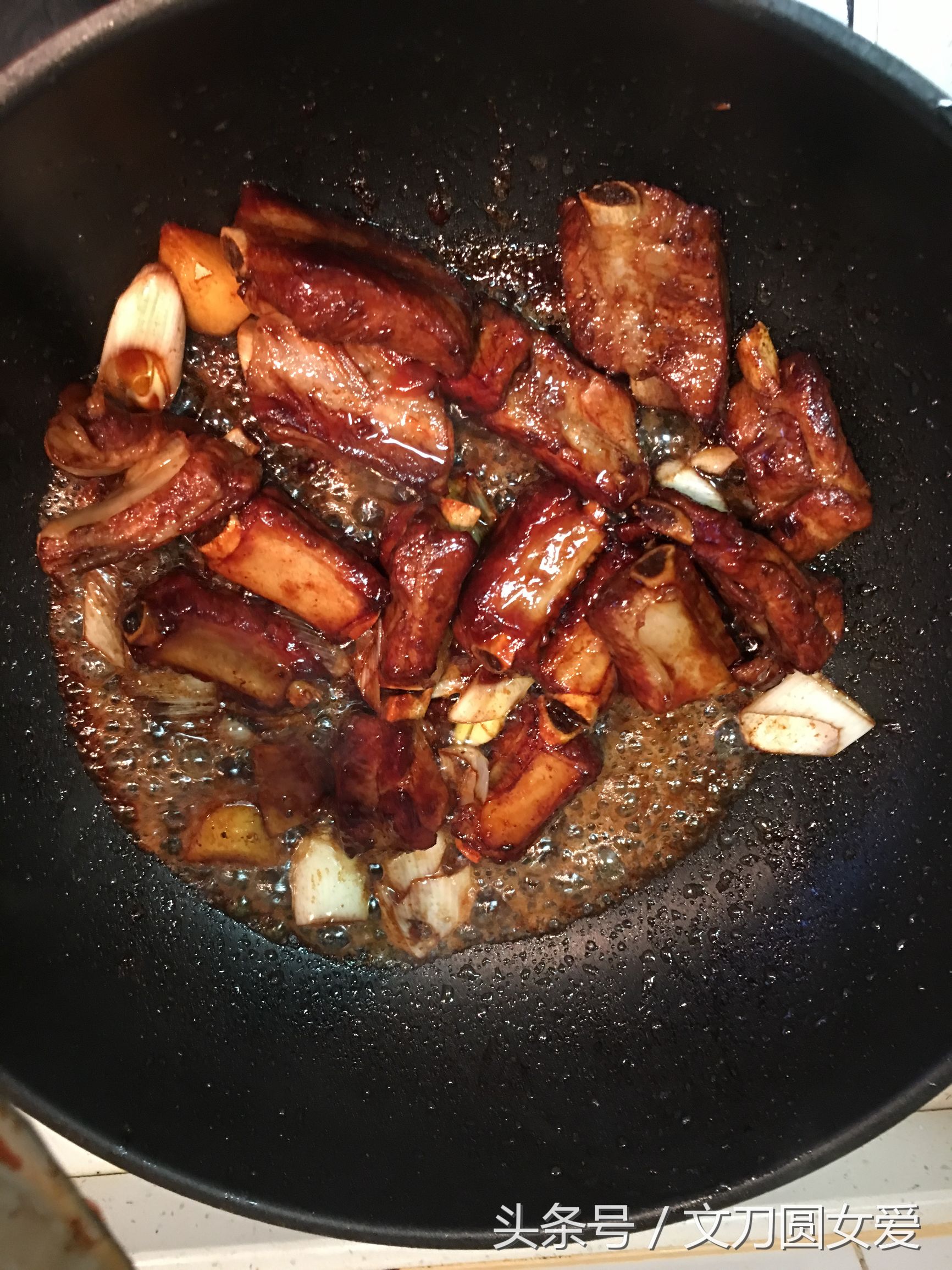 无锡三凤桥酱排骨外形特点,无锡三凤桥酱排骨正宗做法