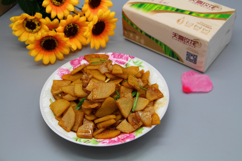 土豆片怎么炒好吃又辣小学生,超下饭的炒土豆片