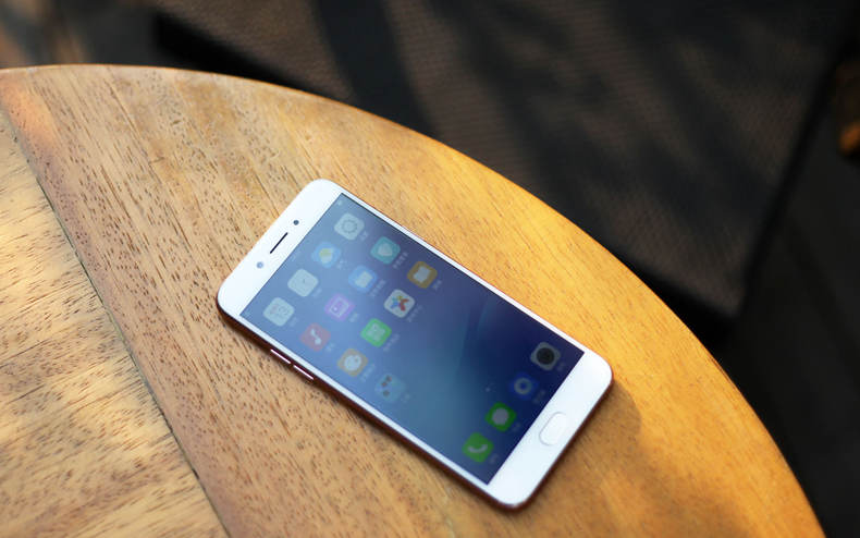 A77综合评测:美貌与性能完美结合的均衡之作