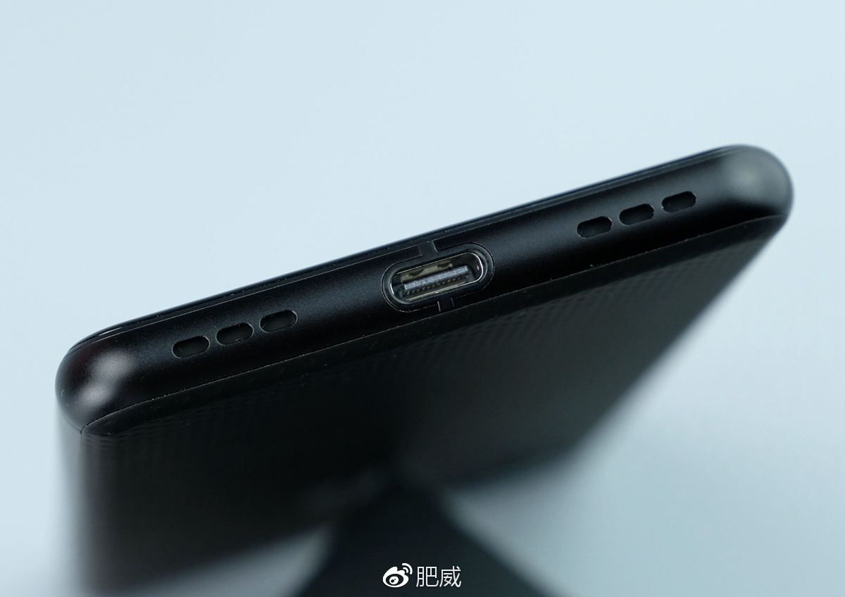 还是老配方黑莓KEYone开箱图赏