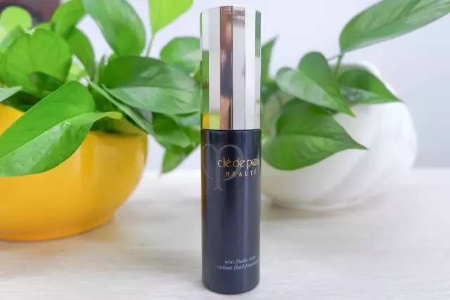 编辑部的选择|4款网红粉底测评,不去专柜也能挑到适合你的那个