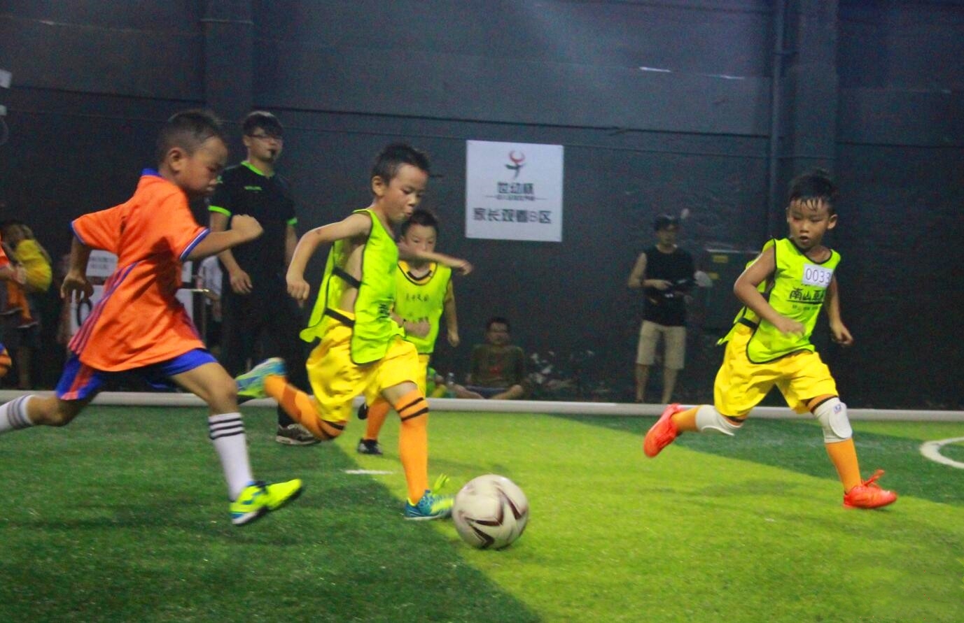 少儿足球比赛夺冠靠点赞事件,幼儿足球赛点赞冠军后续