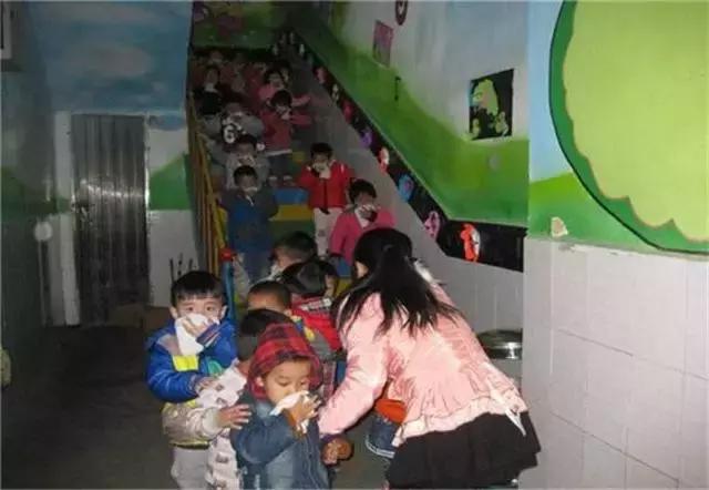 地震来了紧急自救手册,地震来了我们该怎么保命