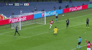 穆帅送奖杯,穆帅对曼联的承诺