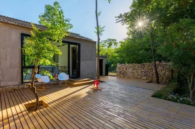 “麻麻，那是什么花？”“麻麻花呀！”