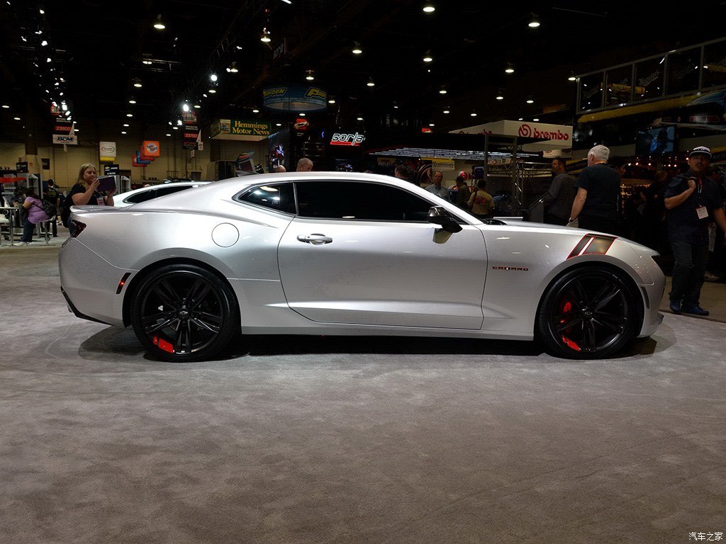 雪佛兰科迈罗大黄蜂ss最强版本,雪佛兰科迈罗完美复刻大黄蜂