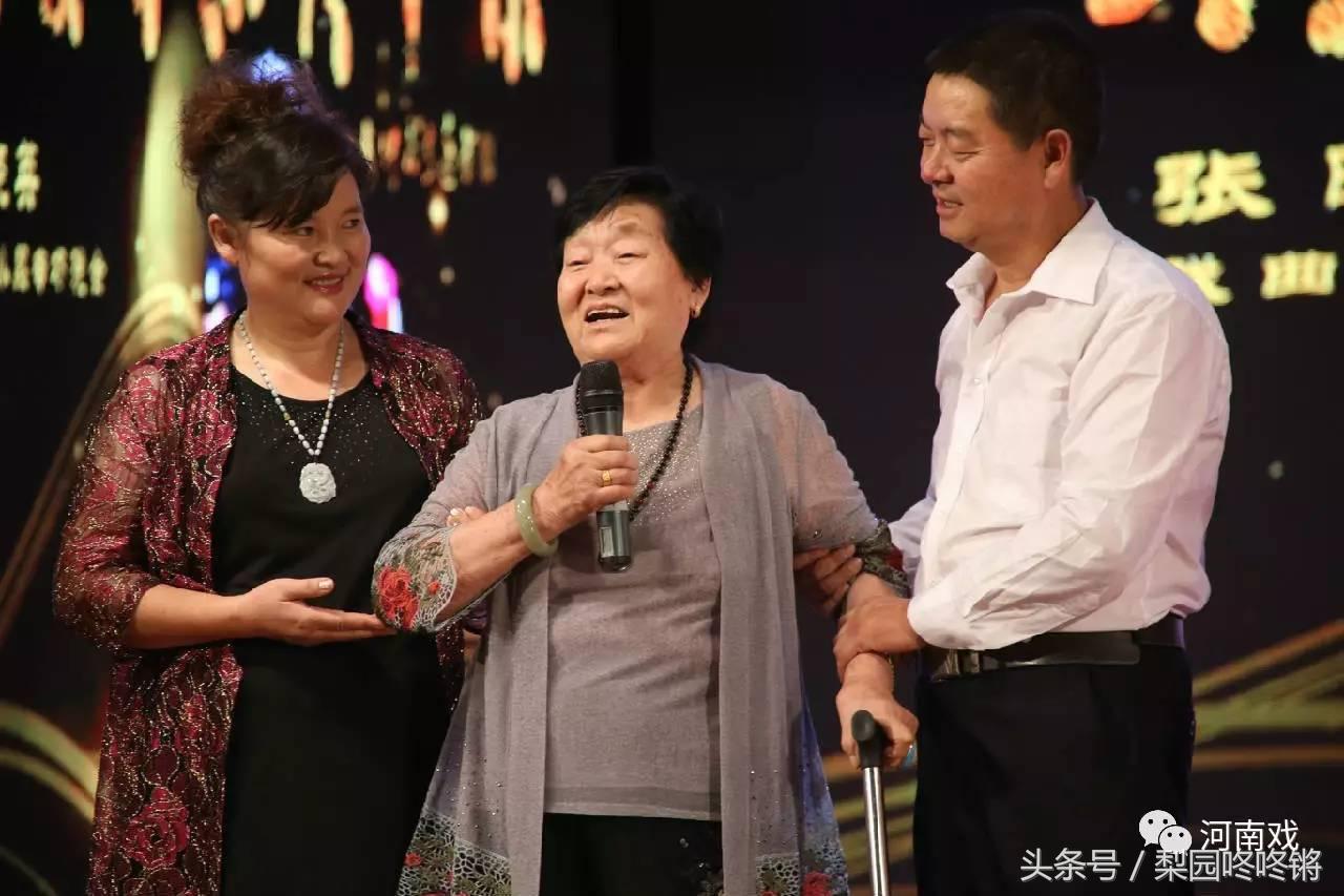 笑星张晓英戏曲小品全集,张晓英戏曲小品大全搞笑版