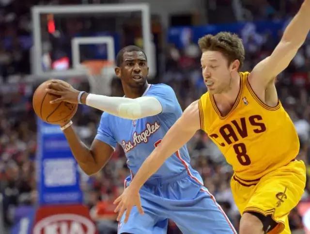 控球后卫怎么训练传球和意识,控卫传球技巧教学