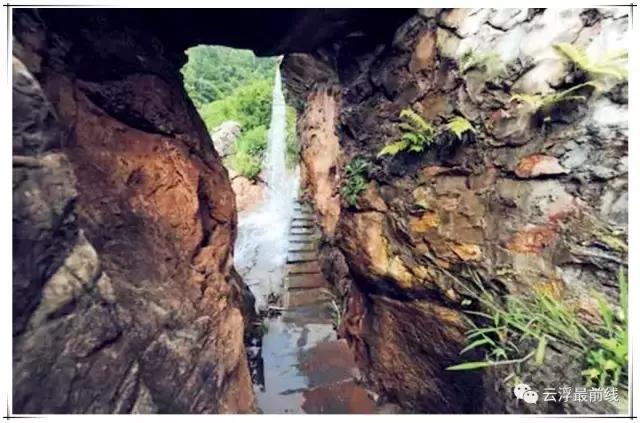 感叹石林的鬼斧神工,感叹云浮