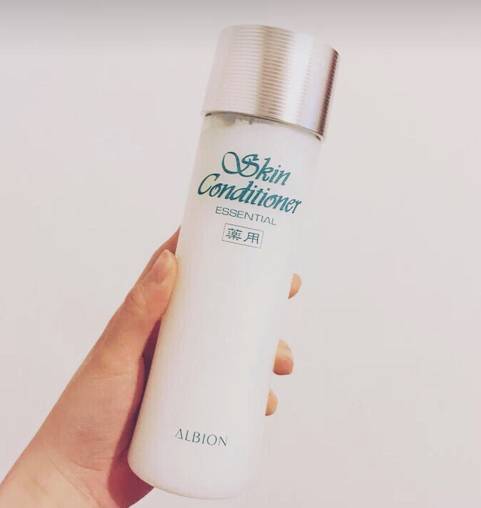 拯救秋天里的老干皮！这8款日本化妆水赶快囤起来！