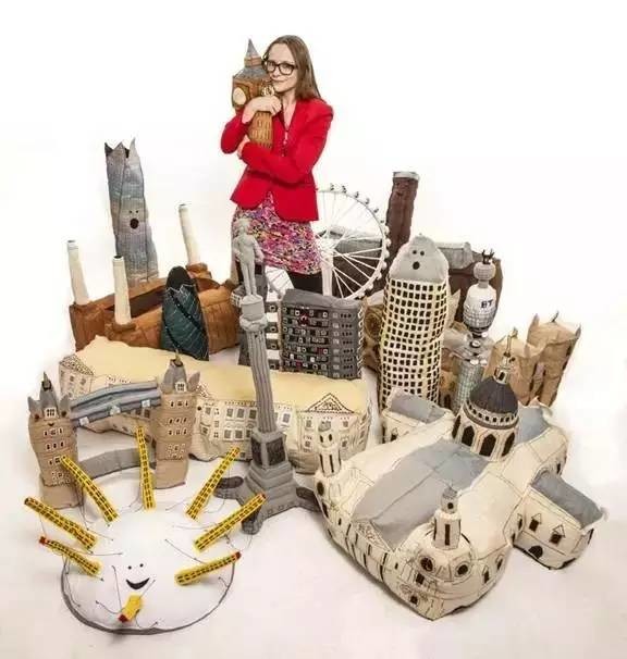 这家店9000件商品全是假货，人们却争相购买