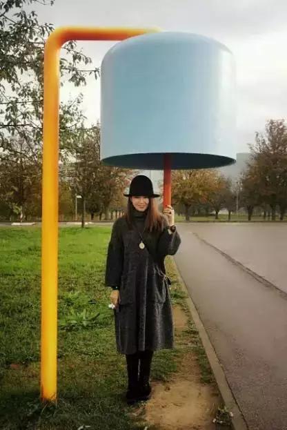 “麻麻，那是什么花？”“麻麻花呀！”