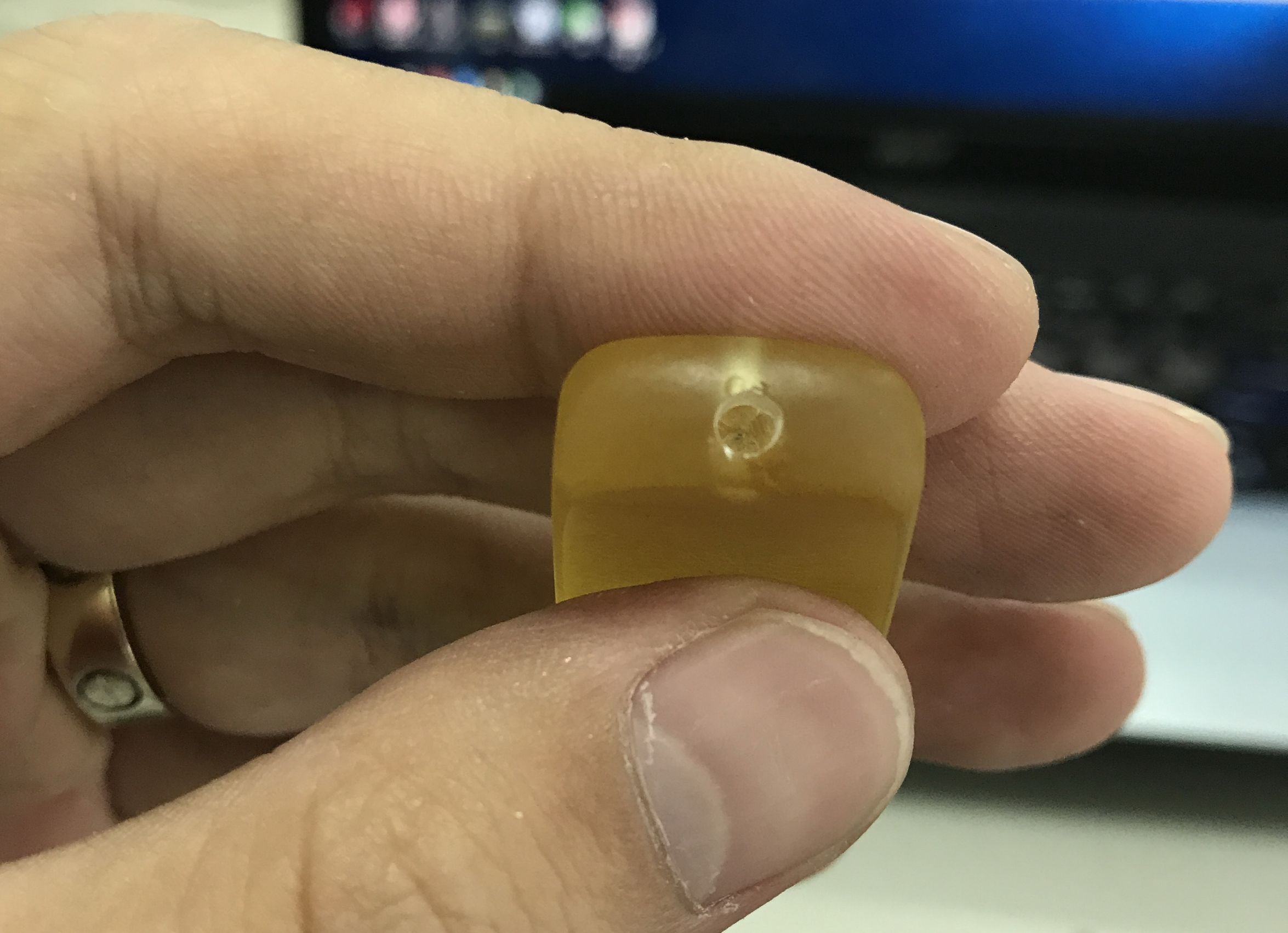 顽主-开一个小金珀做个无事牌小件分享一下抛光小窍门