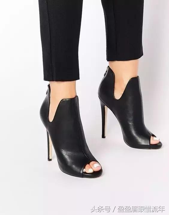 小白皮鞋划伤痕迹怎么处理,皮鞋鞋面划破一道口子怎么修复