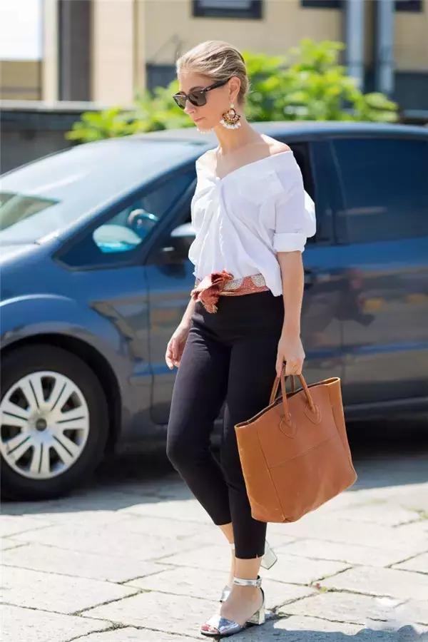 穿牛仔裤扎腰带还是不扎腰带好看,牛仔裤腰太松了有什么好看的腰带