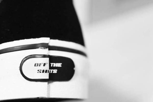 秋天入手这双高端休闲鞋无敌百搭,初秋必买的4双鞋穿10年都不过时