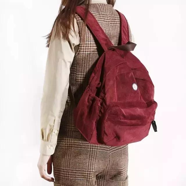 这款唐嫣同款的包包是什么牌子的,唐嫣杨幂同款包