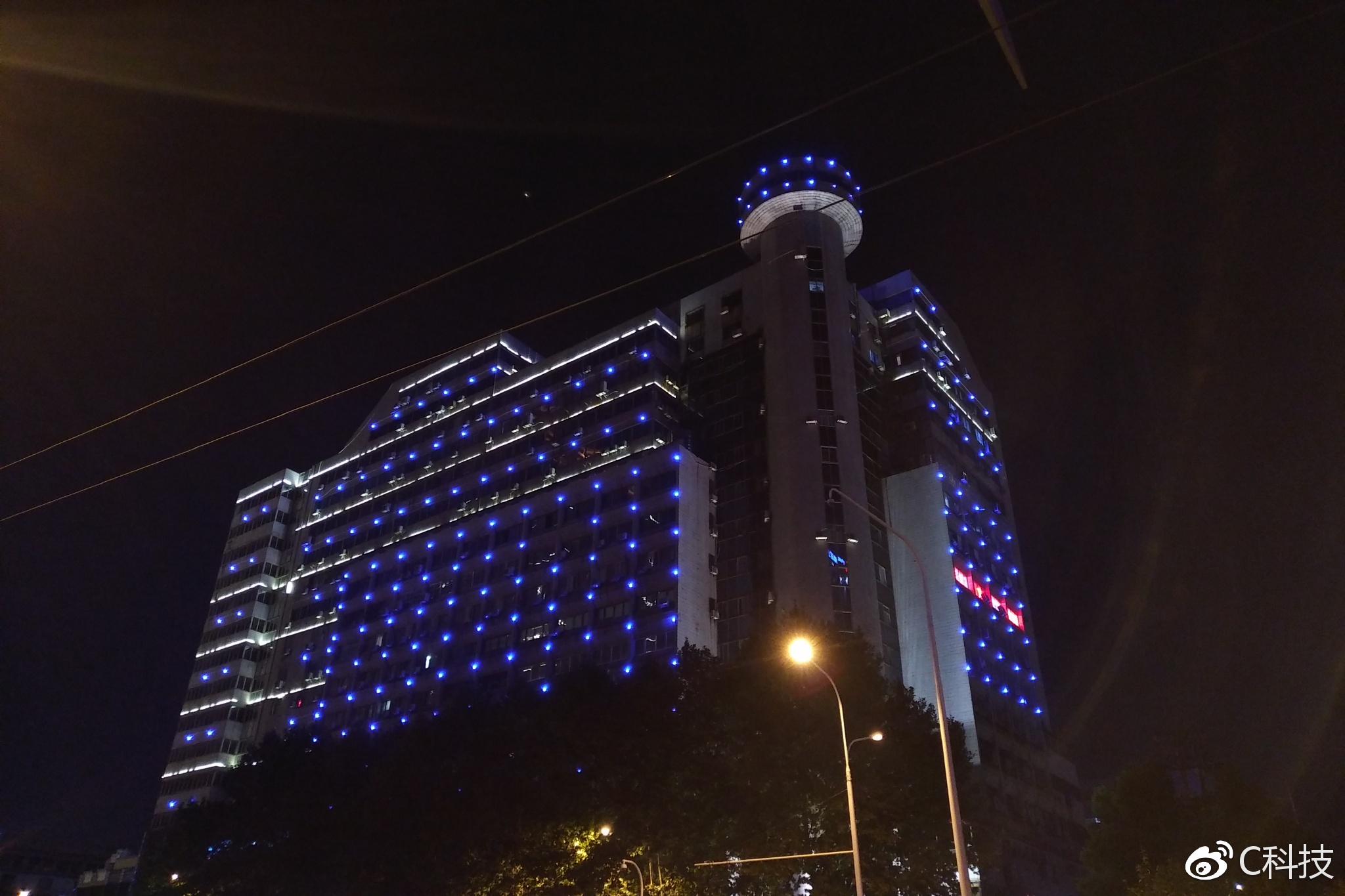 黑莓keyone国行版正式发布,全键盘真情怀黑莓keyone上手体验