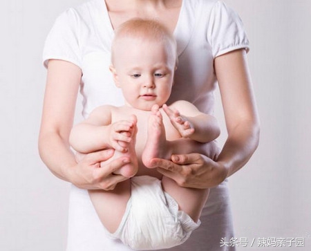 2岁孩子把屎把尿对小孩的危害,把屎把尿对宝宝的髋关节有危害吗