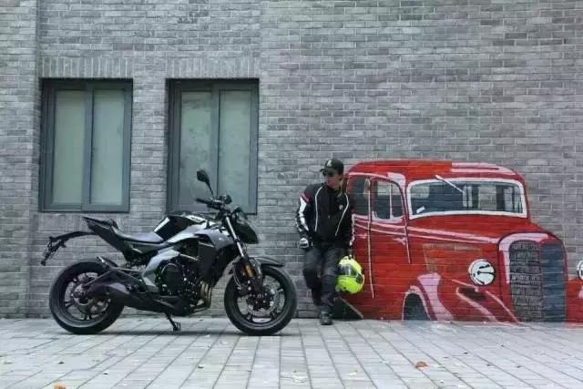 哈雷750rod和川崎650,买哈雷750还是买川崎650