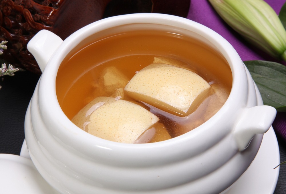 喉咙干痒咳嗽泡什么花茶好,喝什么茶治喉咙干涩痒呢