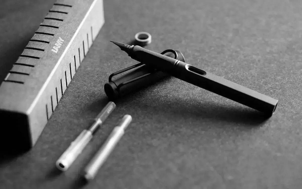 lamy钢笔黄鸭,lamy钢笔广告