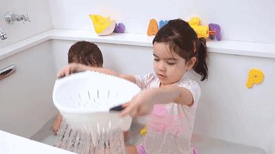 你们那管洗澡搓下来的泥叫什么?我们这叫“人渣”