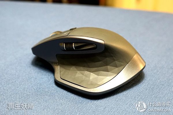 罗技mxmaster3和2哪个好用,罗技logitechmxmaster3测评