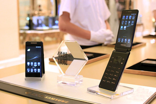 这才是三星真正的“机皇”，一部能买三部S8，土豪专属旗舰