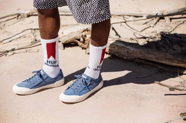 帆布鞋也能穿出女王风范,帆布鞋也能穿出高级感