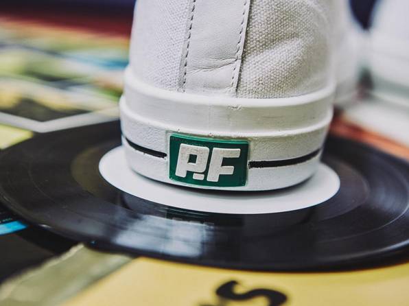 帆布鞋也能穿出女王风范,帆布鞋也能穿出高级感