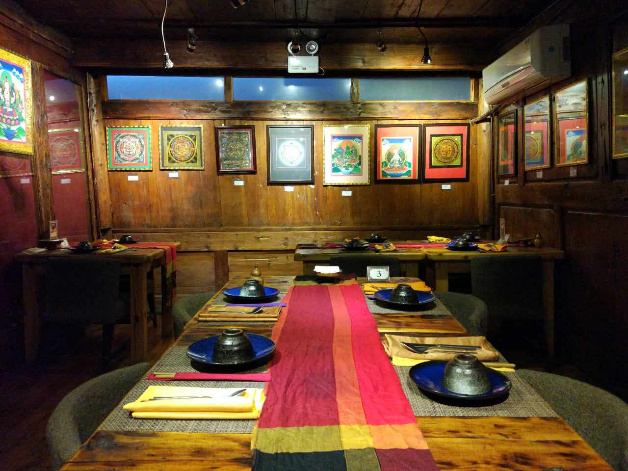 大理人在香格里拉：儿子女儿都上大学了，工作简单轻松当生活