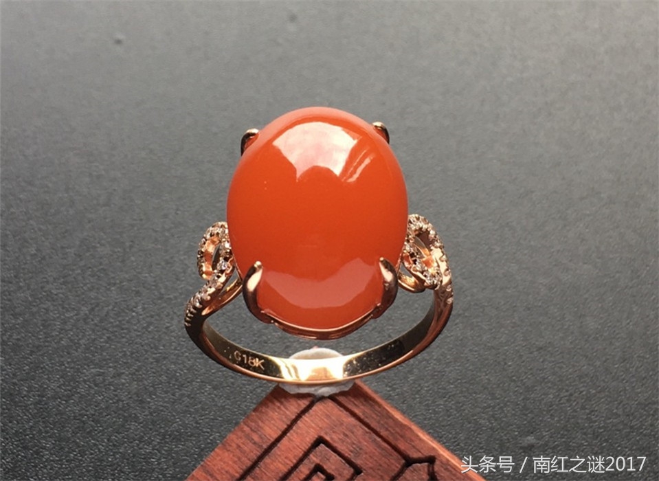 大气轻奢祖母绿戒指,法式轻奢八芒星戒指