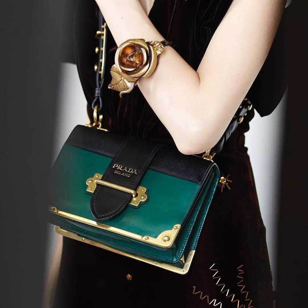 赵丽颖和杨幂白西装,别人家的男友