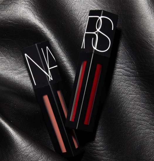 赵丽颖和杨幂白西装,别人家的男友