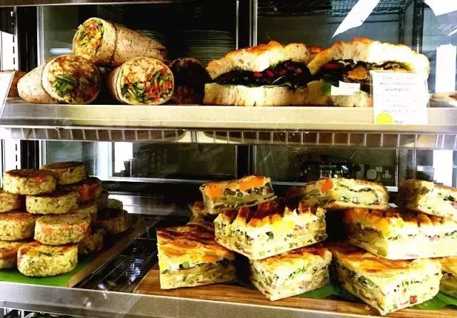 为什么欧洲人喜欢去地中海旅游,为什么欧洲人喜欢去希腊度假