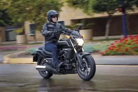 哈雷750rod和川崎650,买哈雷750还是买川崎650