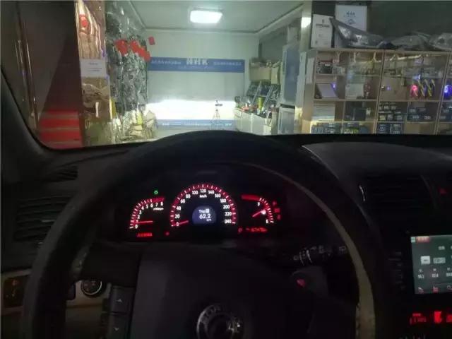 喀什戊彩车视界,起亚霸锐升级NHK优质改装部品,加强行车安全