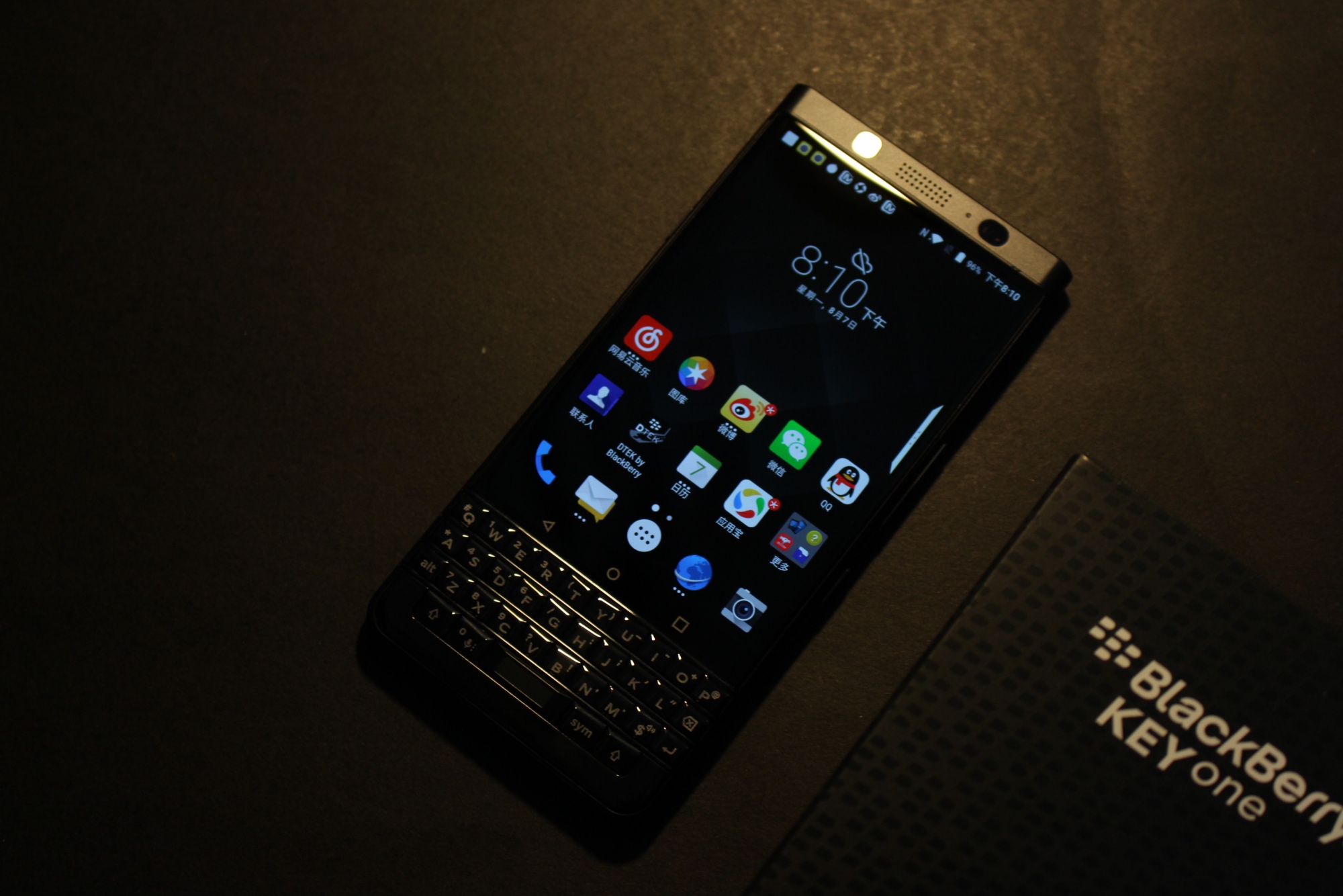 黑莓KeyOne国行上手评测：全键盘情怀的又一次升华